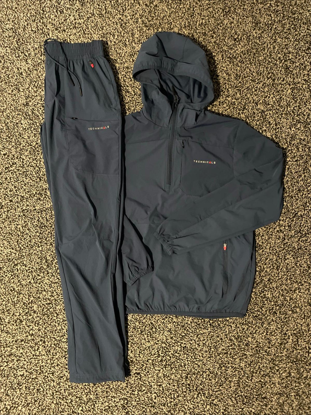Track suit 